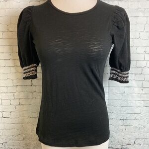 Goldie Evereve Black & White Puff Sleeve Tee Smocked Cuff XS Summer Preppy